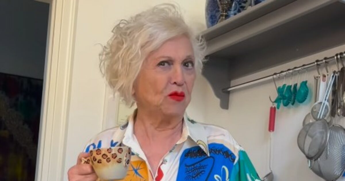 Wanna Marchi da Ilfattoquotidiano.it wanna marchi ‘torna in campo io sono molto giovane ho solo 83 anni e per vivere devo lavorare quindi ho deciso di andare in giro per l italia a cucinare