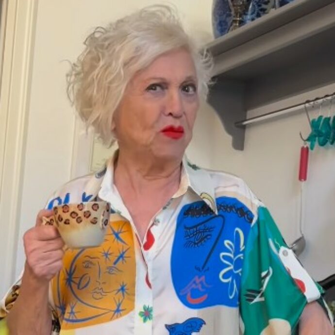 Wanna Marchi ‘torna in campo’: “Io sono molto giovane, ho solo 83 anni e per vivere devo lavorare. Quindi ho deciso di andare in giro per l’Italia a cucinare”