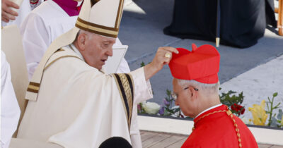 Copertina di Papa Leone XIV, l’intervista del 2023: “Mi considero ancora un missionario. Il vescovo è un pastore, non un manager”