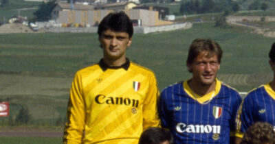 Copertina di Ti ricordi… Sergio Spuri e lo scudetto del Verona: “Bagnoli che imprecava in dialetto milanese, un gruppo di ferro. Oggi sarebbe impossibile”