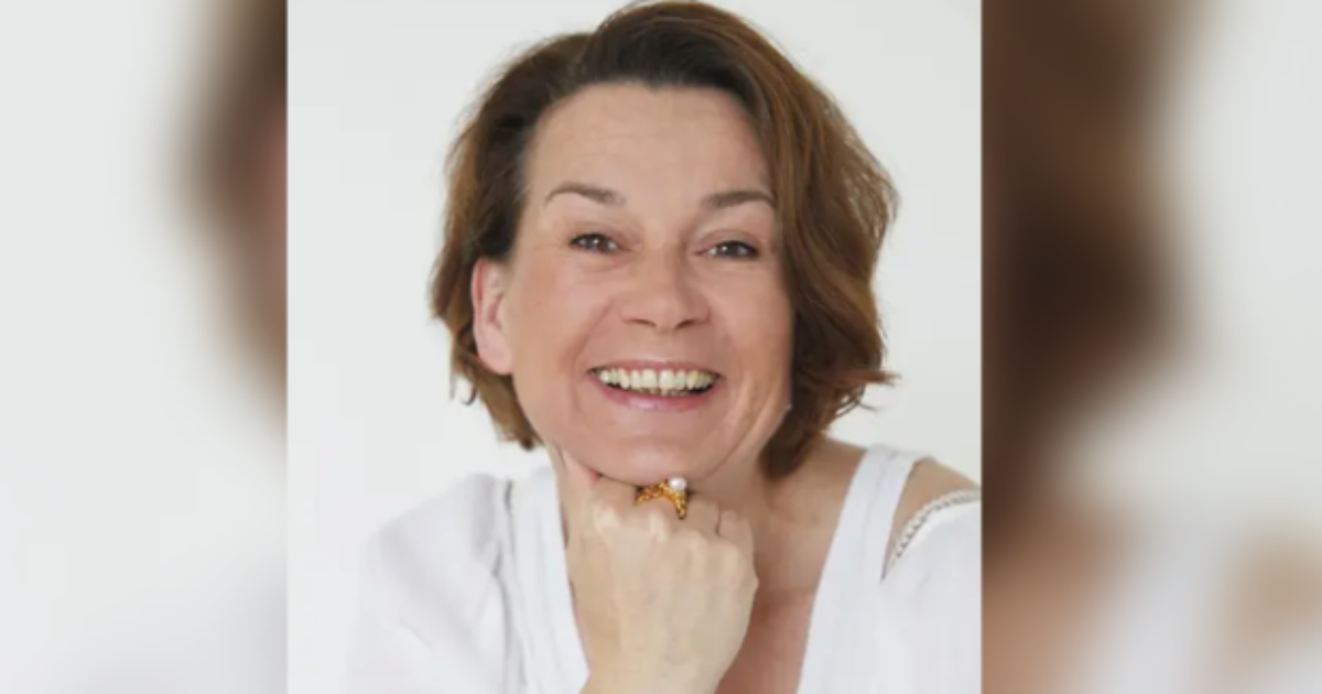“Ha picchiato a morte la madre”: arrestato il figlio 22enne della scrittrice tedesca Alexandra Fröhlich “Ha picchiato a morte la madre”: arrestato il figlio 22enne della scrittrice tedesca Alexandra Fröhlich