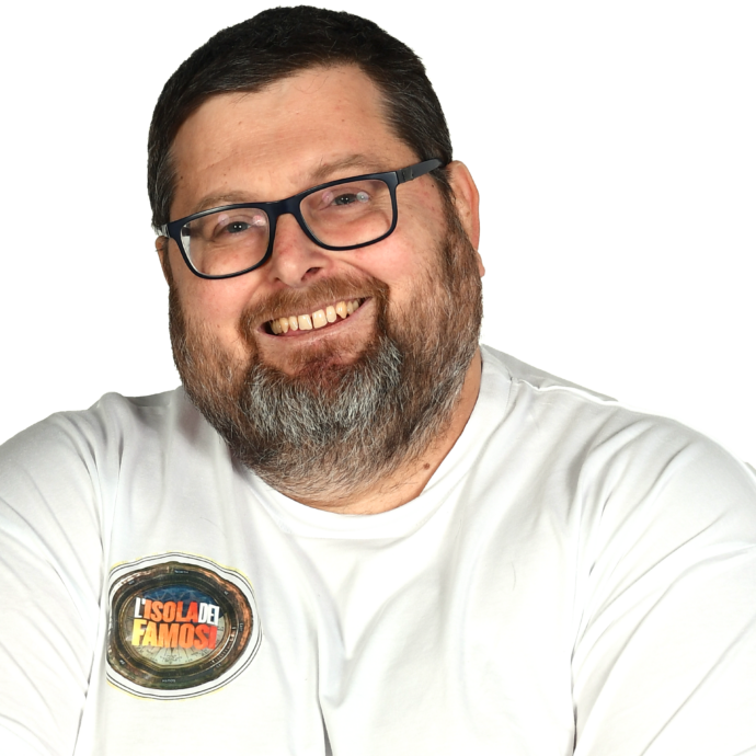 “All’Isola dei Famosi non ho le condizioni per fare Raz Degan, ho difficoltà di ogni tipo, di movimento. Ho molta paura”: lo confessa Mario Adinolfi