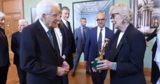 Copertina di David di Donatello, Mattarella scherza: “Perplesso per il mio premio, ho pochissimi meriti da rivendicare”