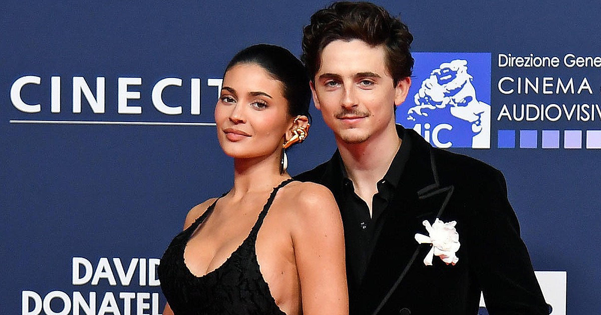 David di Donatello 2025 – Diretta tv interminabile. Sala semivuota e assenti, ma c’erano Chalamet e Baker David di Donatello 2025 – Diretta tv interminabile. Sala semivuota e assenti, ma c’erano Chalamet e Baker