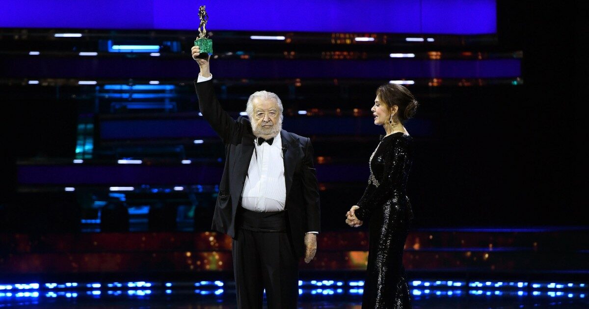 David 2025, “Schlein telefoni a Meloni per salvare il cinema italiano”. Lo show di Pupi Avati davanti alla Borgonzoni