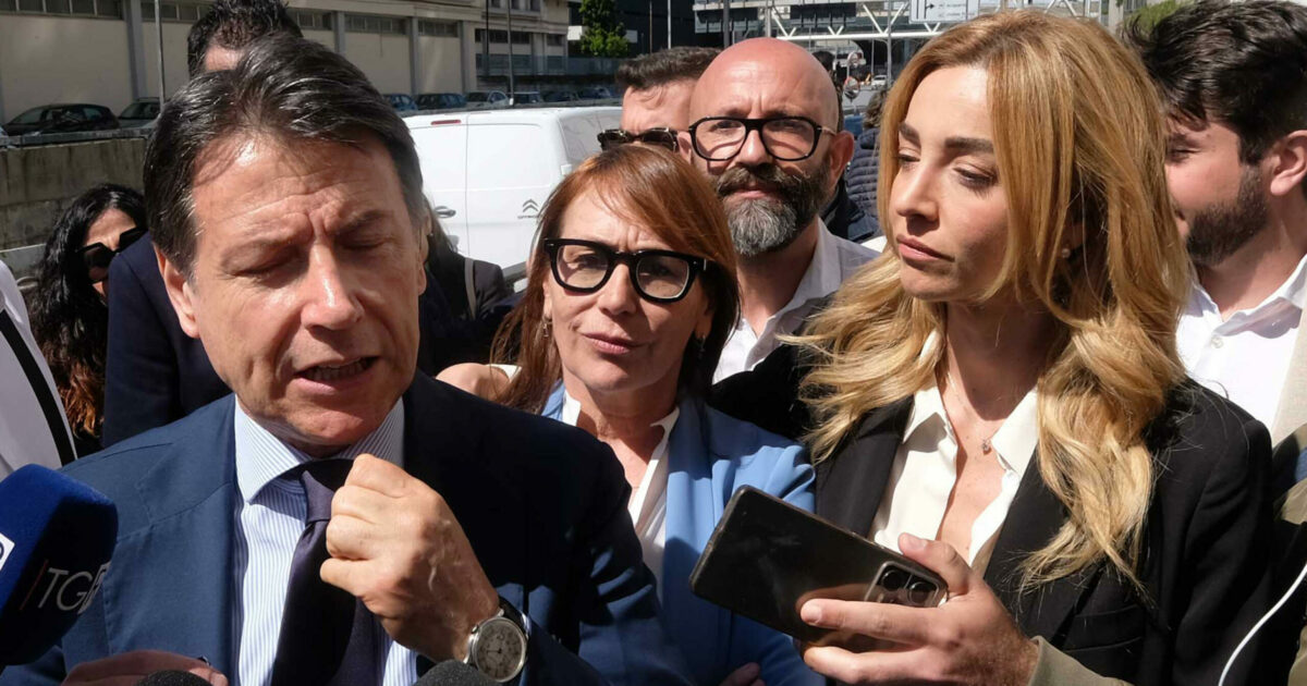 Conte sul possibile candidato premier del centrosinistra: “Prematuro parlarne. A Genova possiamo vincere, i partiti non sono tutti uguali” Conte sul possibile candidato premier del centrosinistra: “Prematuro parlarne. A Genova possiamo vincere, i partiti non sono tutti uguali”
