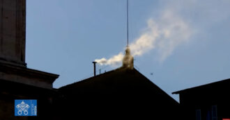 Copertina di Robert Francis Prevost è il nuovo Papa: la diretta video da San Pietro