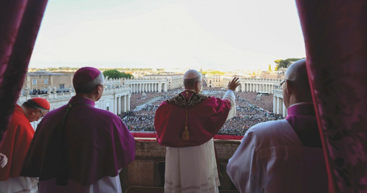 Nel momento dell’annuncio del nuovo Papa Leone XIV, 21 milioni di spettatori erano davanti alla tv: numeri storici Nel momento dell’annuncio del nuovo Papa Leone XIV, 21 milioni di spettatori erano davanti alla tv: numeri storici