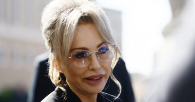 Copertina di Marina Berlusconi contro Trump: “In 100 giorni ha fatto vacillare l’Occidente. Mi preoccupano i magnati delle big tech, hanno un’ideologia inquietante”