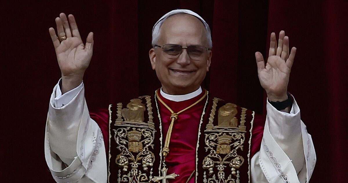 Il Papa tennista, Leone XIV cresciuto tra rovesci e demi volée: “Mi considero un dilettante, non vedo l’ora di tornare in campo” Il Papa tennista, Leone XIV cresciuto tra rovesci e demi volée: “Mi considero un dilettante, non vedo l’ora di tornare in campo”
