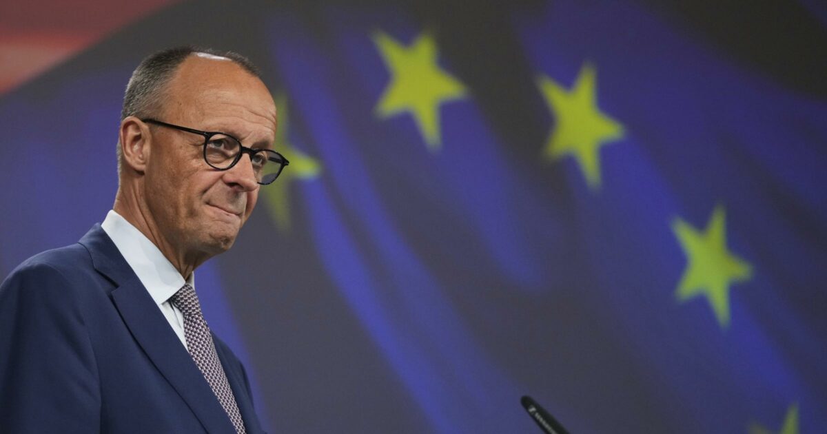 Merz vuole già dettare la linea in Ue: priorità a spesa per la Difesa, dazi e migrazione. “No al debito comune” Merz vuole già dettare la linea in Ue: priorità a spesa per la Difesa, dazi e migrazione. “No al debito comune”