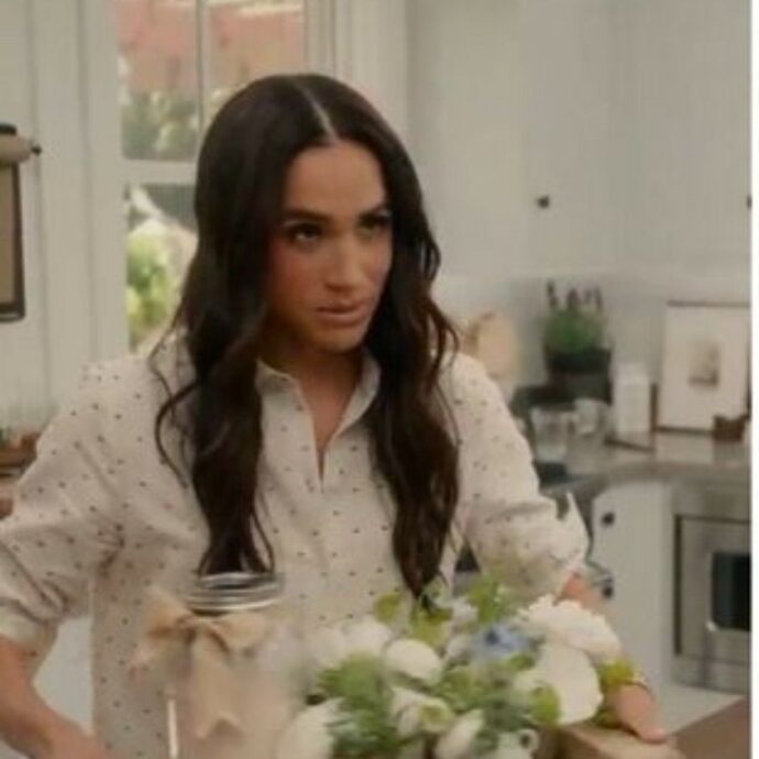 “Ulcere, scottature e dolori lancinanti dopo aver provato i sali da bagno di Meghan Markle”: donna le fa causa per 10 milioni. La replica dei legali: “Accuse non valide”