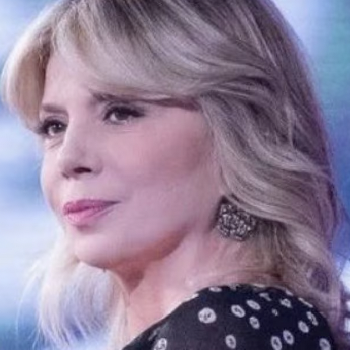 “The Couple? Quando ci hanno chiamato in confessionale ci è preso un colpo, abbiamo pensato ‘mi sa che è morto qualcuno’. Come ho vissuto il reality? Divertita come una pazza”: Benedicta Boccoli racconta