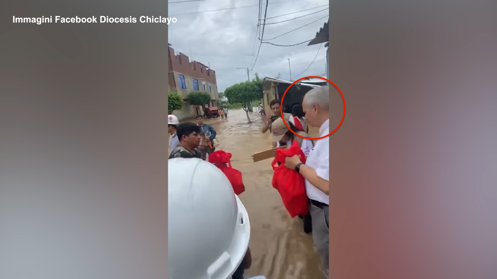 Papa Leone XIV, quando Prevost aiutava la popolazione peruviana coi piedi nel fango durante un’inondazione Papa Leone XIV, quando Prevost aiutava la popolazione peruviana coi piedi nel fango durante un’inondazione