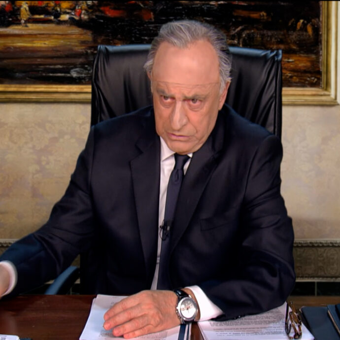 Crozza diventa il sindaco Sala e affronta così la “questione” della gestione urbanistica di Milano – Video