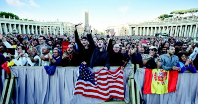 Copertina di Vaticano, i conti non tornano: Prevost punterà a nuovi introiti