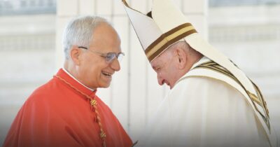 Copertina di Papa Leone XIV, Pedro Salinas: “Abusi coperti: contro Leone accuse false”