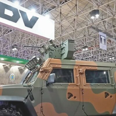 Copertina di Leonardo fa felice Elkann: 1,5 miliardi per avere Iveco