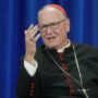 Copertina di “Il cibo durante il conclave? E’ il motivo per cui abbiamo chiuso presto”: i cardinali Usa “delusi” dalla mensa in Vaticano