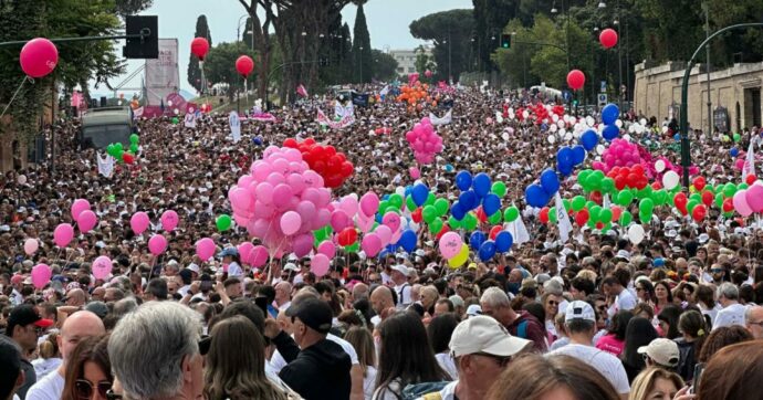 Roma si tinge di rosa con Race for the Cure: 150mila partecipanti. Al Villaggio della Salute 4mila test gratuiti per la diagnosi dei tumori al seno