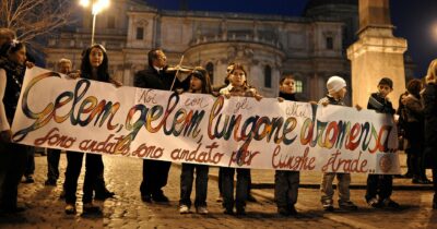 Copertina di Prignano sulla Secchia. Del “lager degli zingari” resta solo una targa: i buchi neri della memoria