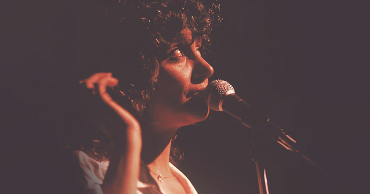 Mia Martini vittima di odio, ipocrisia e dicerie assurde: a trent’anni dalla morte si sente ancora il vuoto nella musica italiana. Un’opera per celebrarla