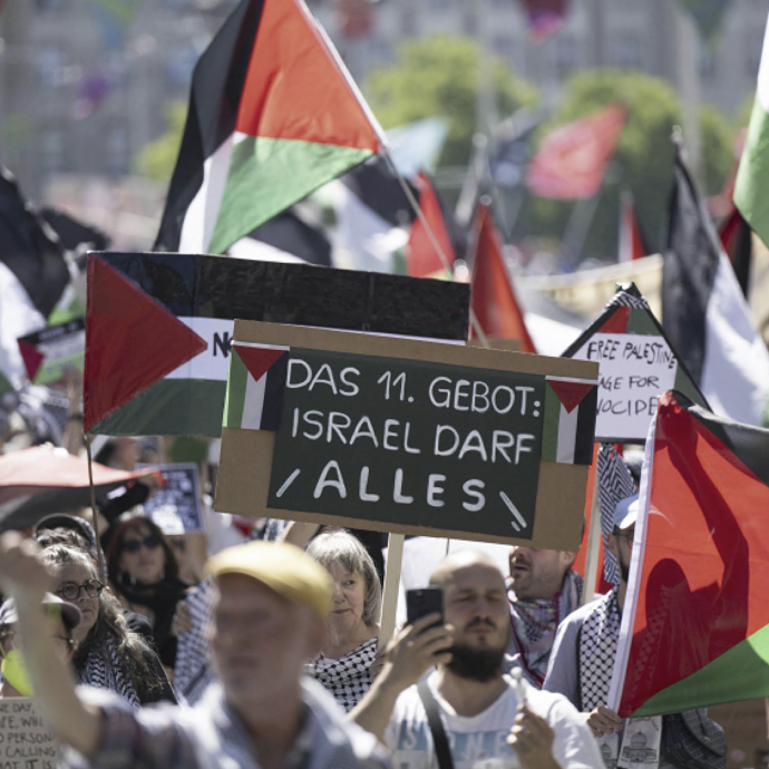 Eurovision 2025, il regolamento consente che il pubblico possa sventolare qualsiasi bandiera, tranne quella palestinese? È successo per “ordine pubblico”