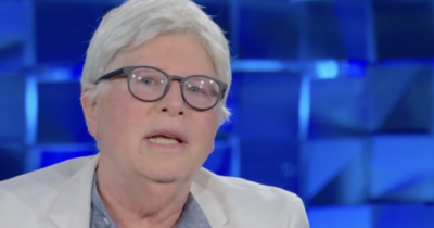 Copertina di “Ho le metastasi alle ossa del bacino e del femore, e sono costretto a stare sulla carrozzina. La situazione è peggiorata”: lo sfogo di Sandro Giacobbe a Verissimo