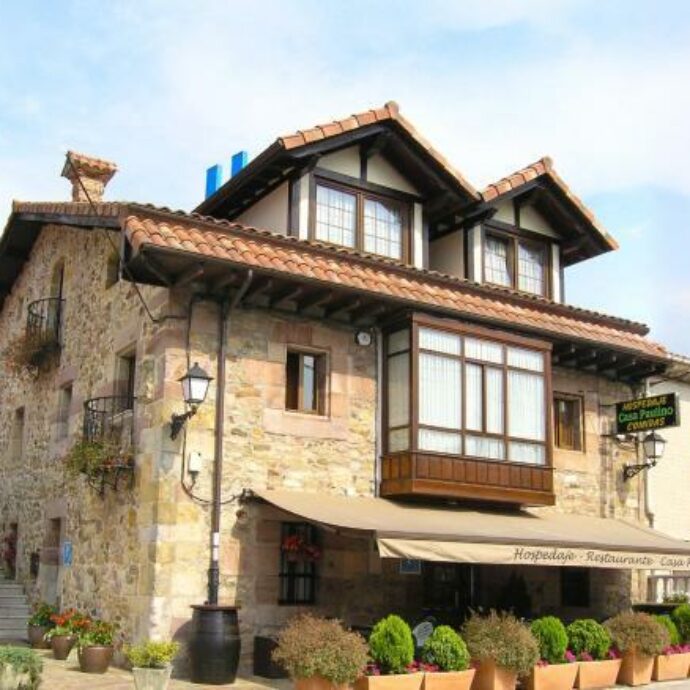 Hanno tenuto i figli di 8 e 10 anni chiusi in una “casa degli orrori” per quattro anni: “Quando li abbiamo liberati hanno toccato l’erba con stupore”