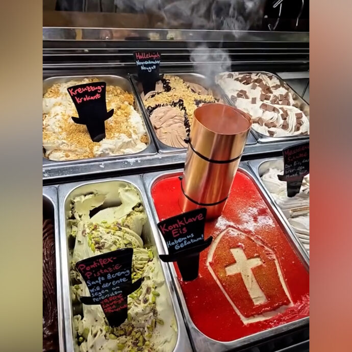 Habemus gelatum: sui social è “papa mania”. Così una gelateria di Monaco reinventa i gusti a tema Vaticano – Video