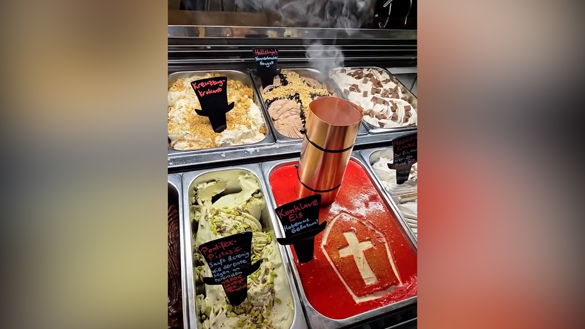 Habemus gelatum: sui social è “papa mania”. Così una gelateria di Monaco reinventa i gusti a tema Vaticano – Video