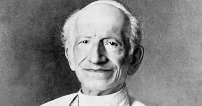 Copertina di Il Papa “comunista” che ispira Leone XIV