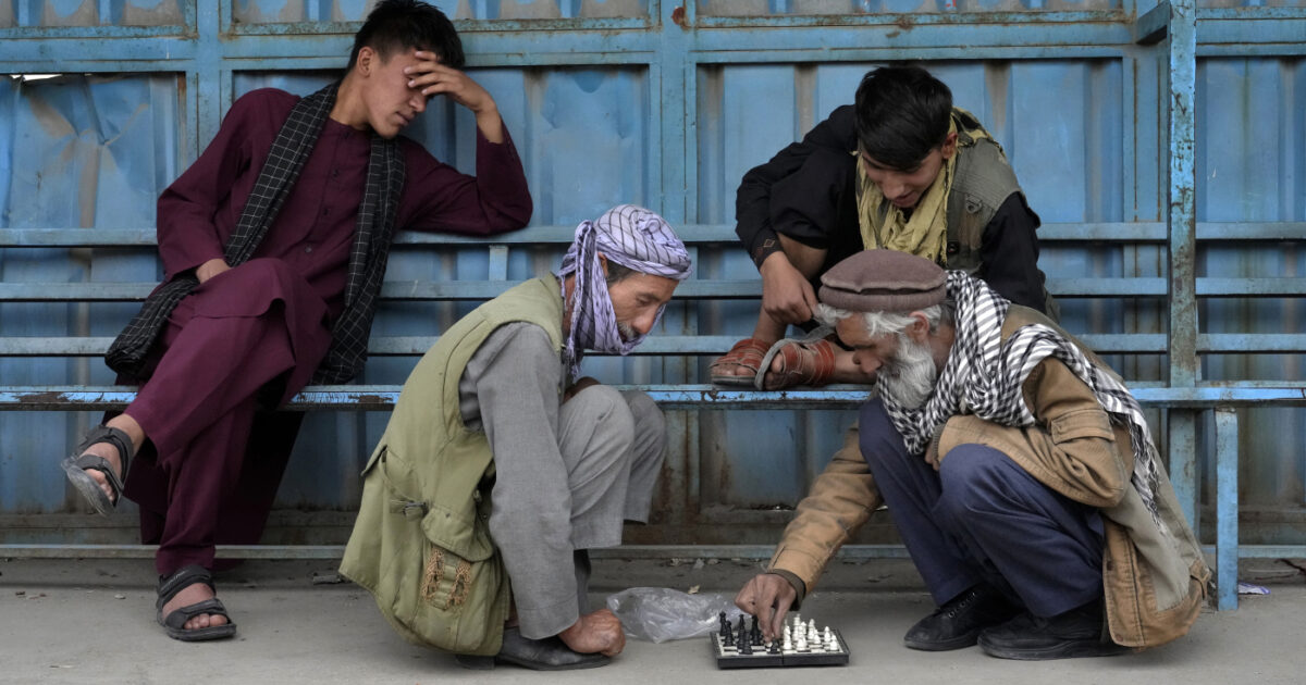 afghanistan i talebani vietano anche gli scacchi stimolano il gioco d azzardo da Ilfattoquotidiano.it afghanistan i talebani vietano anche gli scacchi stimolano il gioco d azzardo