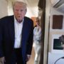 Copertina di Niente agenzie di stampa sull’Air Force One per il viaggio di Trump in Medio Oriente: è la prima volta nella storia