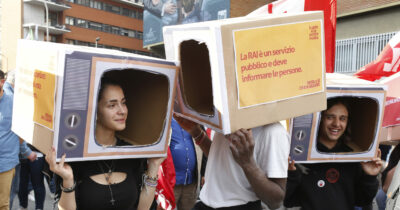 Copertina di Referendum, l’Agcom richiama la Rai e le altre emittenti: “Garantire un’adeguata copertura informativa”