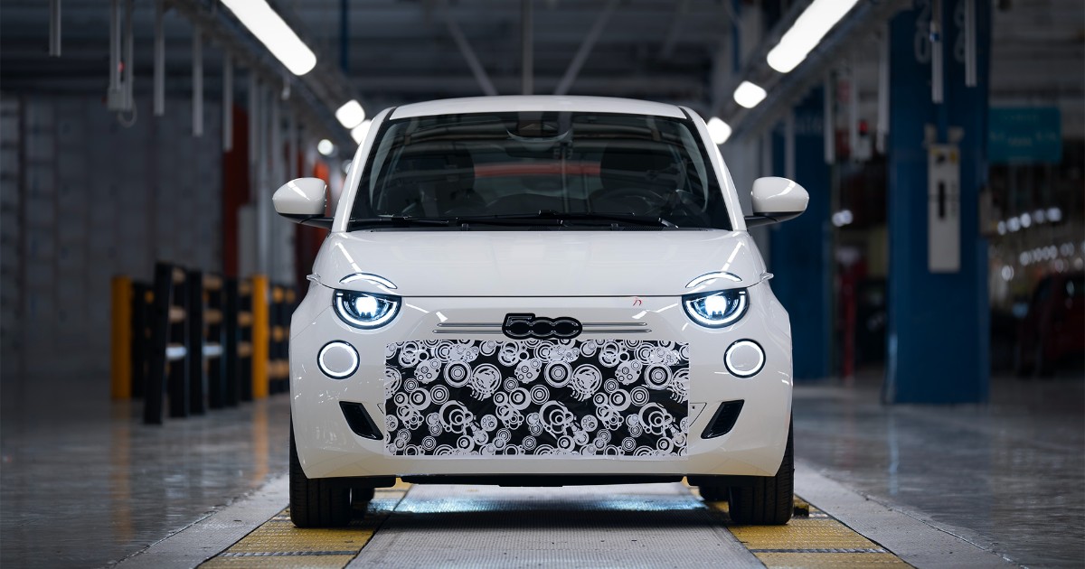 Fiat 500e, la versione ibrida verrà prodotta a Mirafiori a partire da novembre 2025 Fiat 500e, la versione ibrida verrà prodotta a Mirafiori a partire da novembre 2025