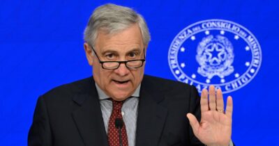 Copertina di Antonio Tajani: “Sulla Striscia  stiamo col Papa: sì agli aiuti. Le Pen disgrega l’Ue”