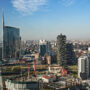 Copertina di Residenti sempre più in difficoltà ma Bloomberg celebra la Milano meta dei ricchi inglesi