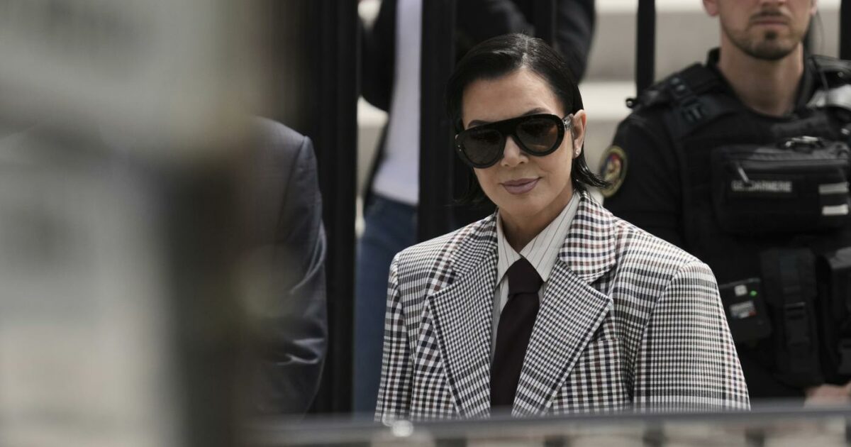 ero sicura di morire pensavo che mi avrebbero stuprata kim kardashian in lacrime al processo contro la banda dei nonnetti