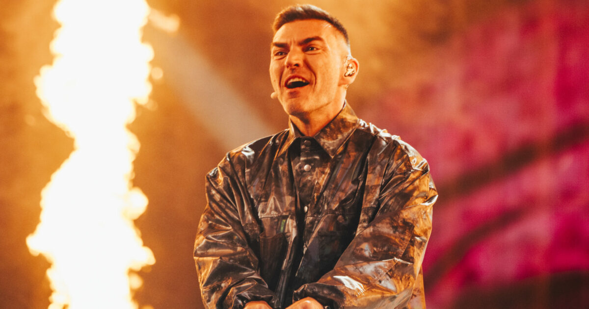 “Lucio Corsi? Molto dolce. A Eurovision 2025 faccio il tifo per lui e per l’Albania. Ci sentiamo tutti connessi positivamente”: così Gabry Ponte dopo l’esibizione “Lucio Corsi? Molto dolce. A Eurovision 2025 faccio il tifo per lui e per l’Albania. Ci sentiamo tutti connessi positivamente”: così Gabry Ponte dopo l’esibizione