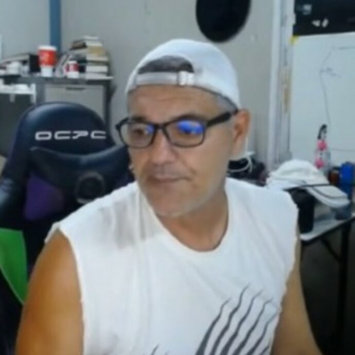 “Sono stato minacciato e costretto a recitare un copione nel video che è diventato virale sui social. Non mi interessa che escano gli audio compromettenti”: la scioccante storia dell’attivista Frank Cuesta