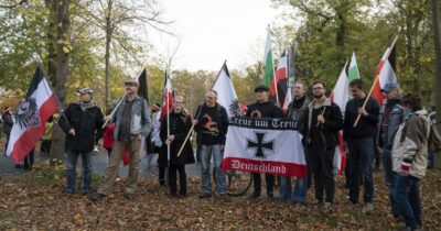 Copertina di Cittadini del Reich, 40 autoproclamati “regni” di estrema destra in lotta con Berlino spesso solo per non pagare le tasse