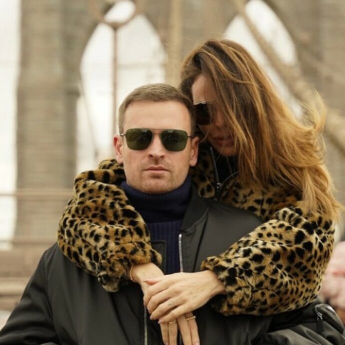 La proposta di matrimonio di Bastian Muller a Ilary Blasi: “Si è inginocchiato di fronte a lei e ha chiesto di sposarlo”. L’indiscrezione del settimanale Chi