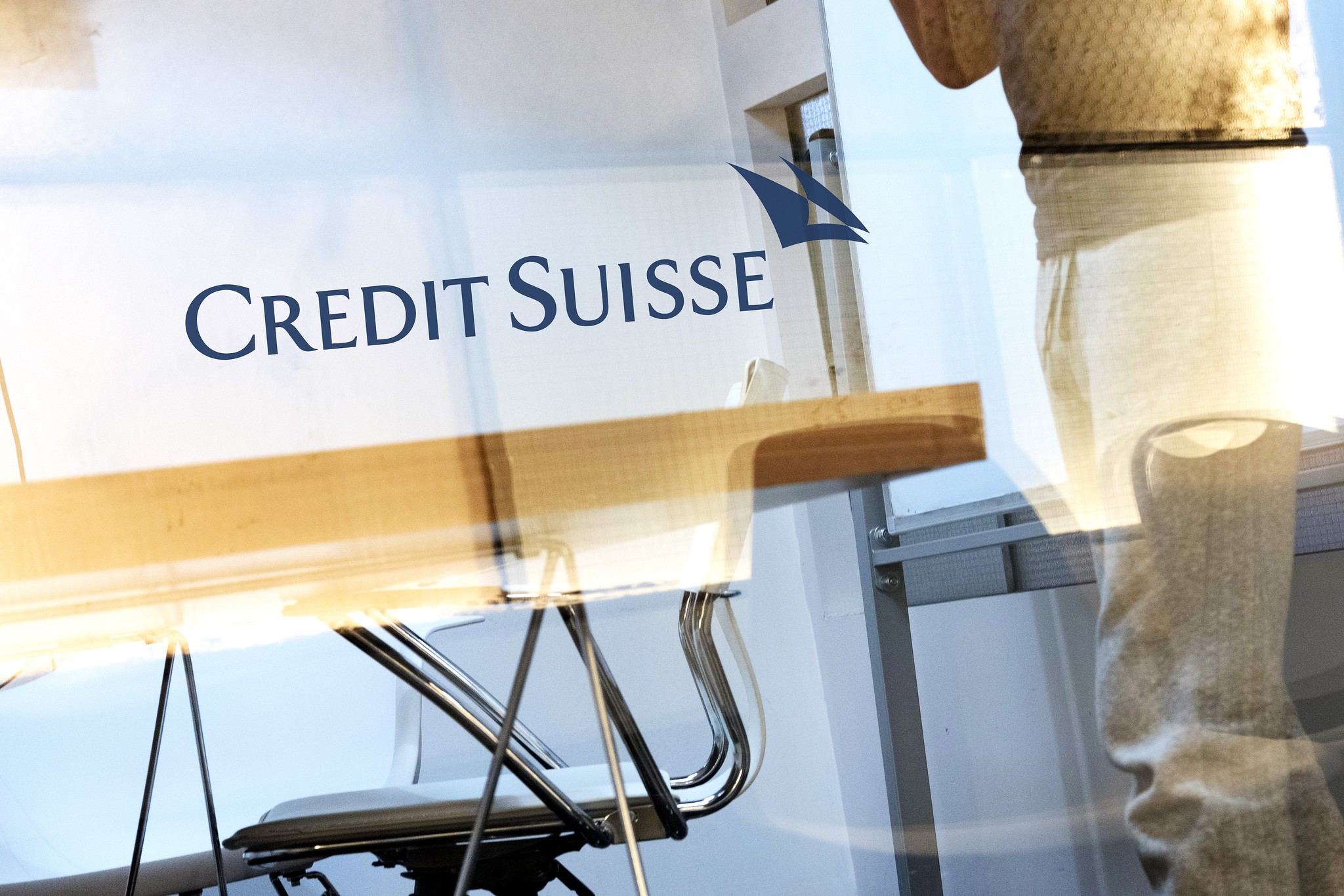 I giudici svizzeri: “Credit Suisse è fallita ma i manager hanno diritto al bonus” I giudici svizzeri: “Credit Suisse è fallita ma i manager hanno diritto al bonus”