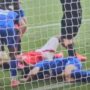 Copertina di Taiwo Awoniyi in coma dopo la lesione addominale: ansia per il calciatore del Nottingham Forest
