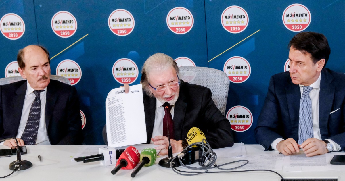 Stragi, M5s all’attacco: “Depistaggio istituzionale in Commissione Antimafia, ecco su cosa mentono Mori e De Donno” Stragi, M5s all’attacco: “Depistaggio istituzionale in Commissione Antimafia, ecco su cosa mentono Mori e De Donno”