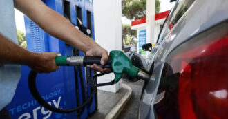Scatta il riallineamento delle accise. Salgono di 1,5 centesimi quelle sul gasolio, più soldi per lo Stato