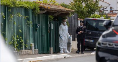 Copertina di Stefania Camboni trovata morta in casa a Fregene: “È stata uccisa a coltellate”