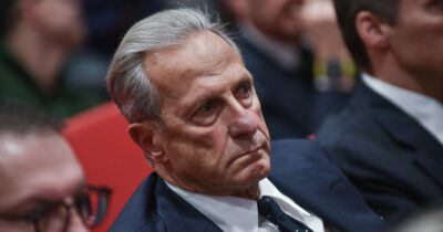 Copertina di Tentata estorsione all’ex calciatore, il pm: archiviazione per Miccichè (Intesa). Ma la presunta vittima chiede di riaprire il caso