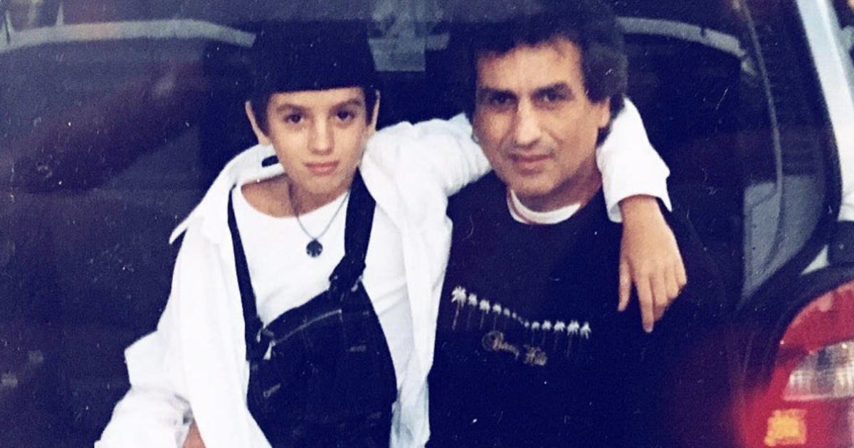 “Ho scoperto di essere figlio di Toto Cutugno dalla Settimana Enigmistica. Mi dava centinaia di euro per tagliare i capelli, viveva in un mondo parallelo”: il racconto di Niko